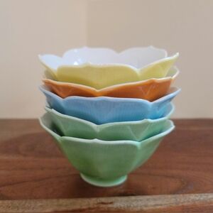 Set Of 5 Porcelain Lotus Flower Rice Bowls